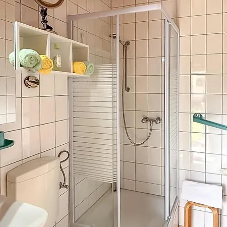 1 Bedroom Gorgeous In Prázdninový dům Waren (Mueritz)
