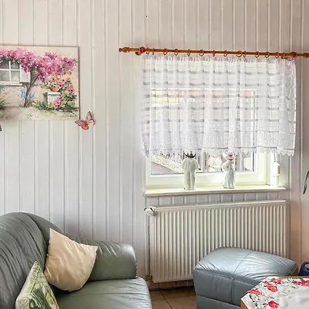 1 Bedroom Gorgeous In Варен
